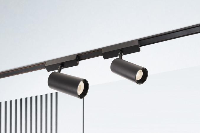 IT09-9040T black светильник трековый
