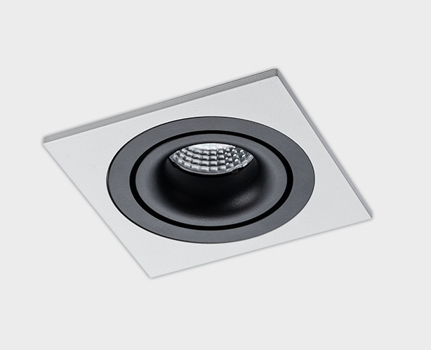 IT02-008 black + IT02-QRS1 white светильник встраиваемый с рамкой