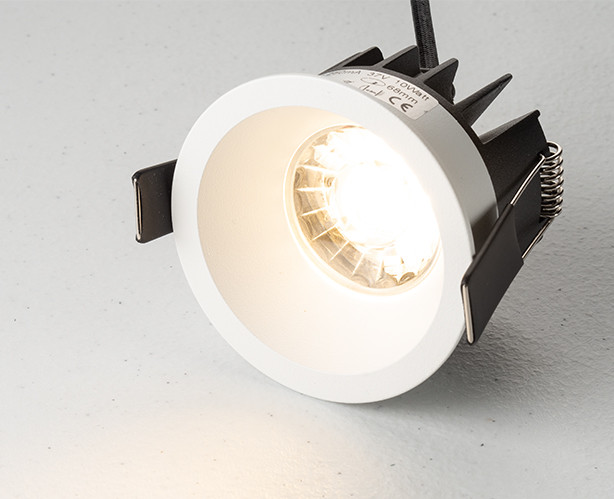 DL 3241 white