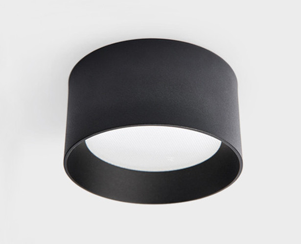 IT02-004 black 3000K
