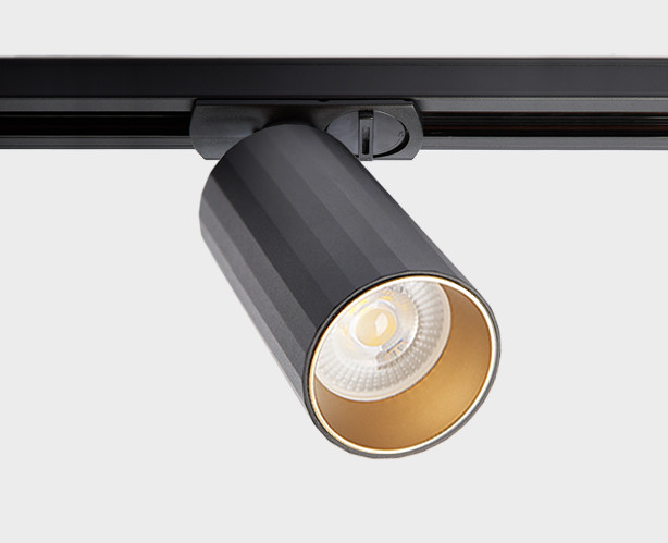 IT08-8010 black светильник трековый